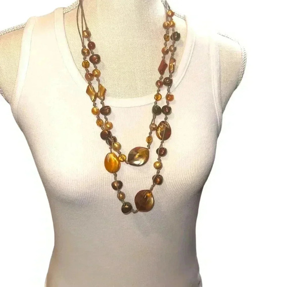 Gorgeous Glass Bead Earrings and Necklace set - Picture 8 of 8
